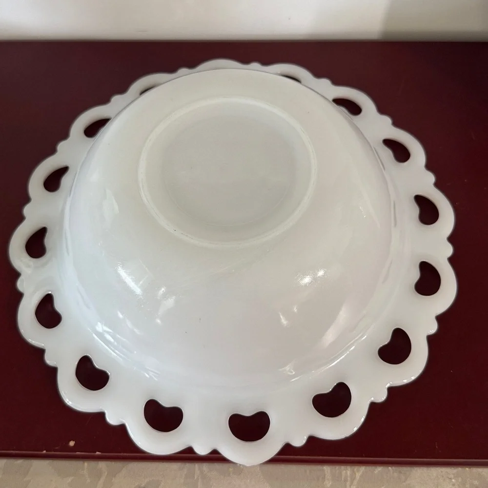 Anchor Hocking Old Colony Milk Glass Bowl  Lace Edge Vintage